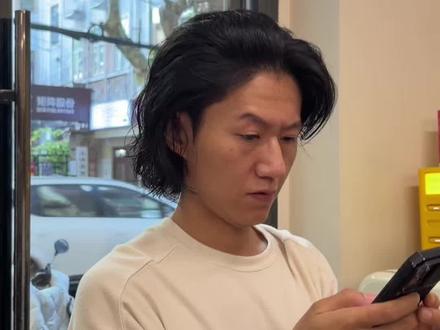 中长发男生发型的潮流又来了 #男生发型 #男生长发 #男生卷发 #上海剪发