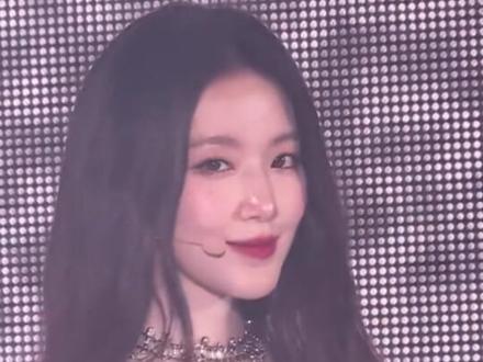 20260221 首尔世巡演唱会,两岸简直是大屏的神!#叶舒华#宋雨琦#idle演唱会#大屏的神