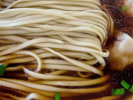 今日扬州美食蒋家桥锅贴饺面#扬州美食 #花儿郎道 #锅贴 #饺面