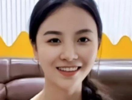 #叶安安吉连最新直播#爱笑女孩运气不错#吉连来公司面试啦,新的环境,新的起点,新的希望!喜欢和关注他们故事的人可以看过来哦!日子有趣有盼,生活有爱有光,和你一起。