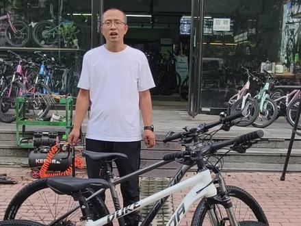 美利达公爵300公爵600 精品二手车 美利达公爵300跟公爵600 都是24款 禧玛诺cues. 的变速 成色很新 性价比很高#美利达公爵600进藏神车 #美利达山地车自行车 #美利达自行车
