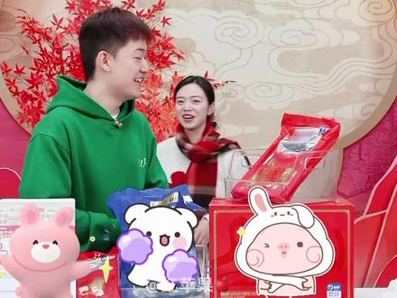 #董宇辉
#与辉同行
#兰知春序
#强烈推荐
#万万没想到
董董这梗太逗,让懂礼貌小朋友接小贝电话@董宇辉 @董玉琢 @梨涡小贝🐚 @与辉同行 @兰知春序 @DOU+上热门 @DOU+小助手