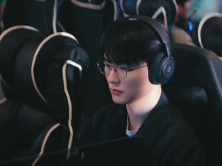 Faker和柳智敏跨界合作,“五女一”到底是谁已经有答案了。 #Faker #柳智敏 #五女一 #青年创作者成长计划