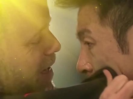 宁忠岩强势夺冠,一举打破了欧美选手对该项目长达102年的金牌垄断,成为冬奥史上首位拿下该项目金牌的亚洲选手。这枚金牌含金量巨大,不仅是中国代表团的历史性突破,更标志着我国男子速滑中长距离领域已真正跻身世界之巅,为亚洲冰雪运动史树立了不朽的里程碑。