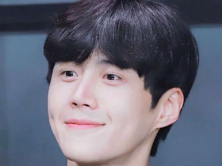 金宣虎长相性格分析 性格魅力爆棚的中央空调—桃花多到排队的盘特征#金宣虎 #娱乐 #娱乐评论大赏 #韩娱 #爱情