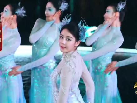 迪丽热巴#迪丽热巴 新年快乐