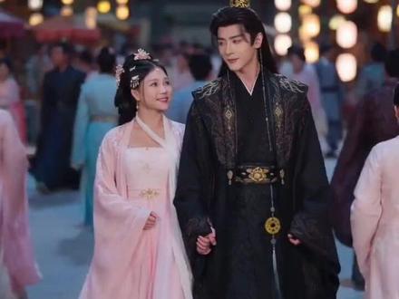 从小就怕被挠痒痒,今天穿越到即梦AI里被王爷惩罚了😂#我的AI分身也太会演了 #即梦AI#Seedance2.0#AI分身戏精大赛 #我的AI分身杀疯了