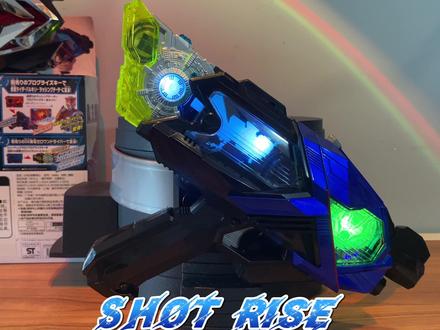 我好像掰错东西了?不过没差 来看看再版的假面骑士vulcan巴尔坎 射击升华器 射击野狼密钥#卡面来打 #假面骑士 #假面骑士01 #假面骑士巴尔坎