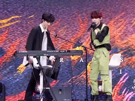 是我们的大公主《Hey Left》耶#左航 #生于火焰 #舞台 #神级现场 #追星
