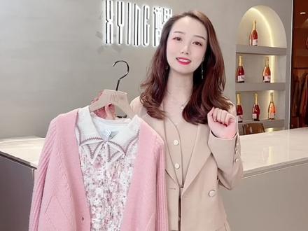 看了直播后,以前一个月3件,现在一天3件,我们还穿羽绒服呢,夏天裙子都买了6件了。#香影 #品牌女装