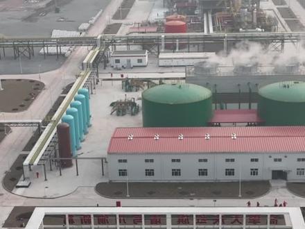 大庆油田武胜天然气净化厂是广安首个百亿级能源项目核心工程。目前一期项目顺利投产,天然气日进气量360万方,硫磺日产量约43吨。#项目建设 #清洁能源#奋力建设能源强市 #广安