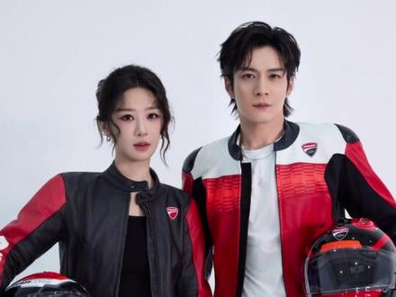 换谁被迫在海上飙车,都再也不想碰摩托了吧...#杨紫 #韩东君 #落地签 #杨紫家业蕴藏中式家风智慧