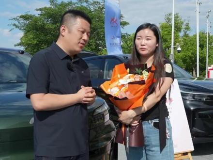 “双舱小房车”乐道L80火热交付中!5月16日,在杭州拱墅运河体育公园「乐道杭州湖州欢乐嘉年华」的现场,小樊再次客串“交付专员”为首批车主交车啦🚗✨!
首交仪式现场,小樊还邀请了3位车主进行快问快答:为什么从油车转向乐道L80?作为蔚来用户,为何再次选择乐道?为何选择乐道L80全新车色“层峰绿”?点击视频,听听他们怎么说!🎬
欢迎更多新朋友们来到乐道展厅,体验这台面面俱到的大五座SUV!欢迎在评论区留下你的试乘试驾感受哦!
#乐道汽车 #乐道L80 #515乐道家庭欢乐周 #乐道杭州#乐道杭州湖州欢乐嘉年华