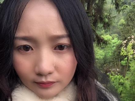凌晨4点被噩梦吓醒了,我梦见最亲的人去世了,梦里我哭得撕心裂肺,今天一天都很难受,好害怕有一天再也感受不到他们