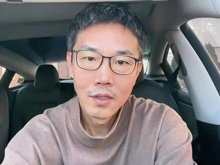 通过微表情小动作发现身边大瓜 纯属娱乐一下希望小伙伴们能开心 #独立思考 #原创视频 #每天跟我涨知识 #爱鞋的铁哥 #正能量抖音