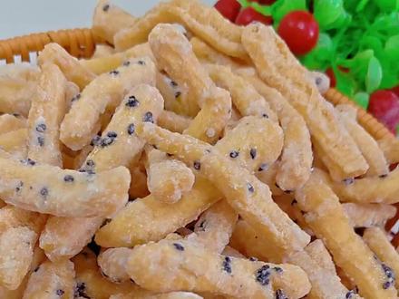 不加一滴水,老式炸果子,香甜酥脆,还是小时候的味道#炸年货 #炸果子 #童年记忆小零食