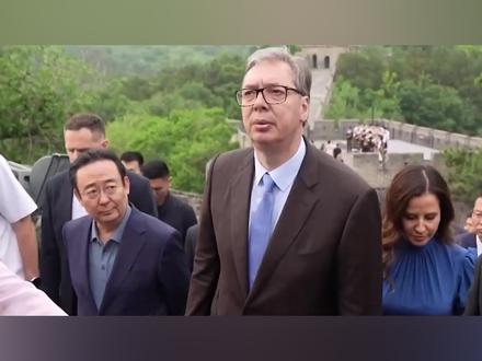 离开中国前夕,武契奇又红了眼眶,这次连他的父母,也跟着动容 #时代的荣耀#全球创作者计划 #零基础看懂全球 #武契奇