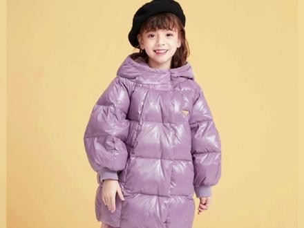 高品质笛莎羽绒服,轻盈蓬松保暖不臃肿,而且三防科技面料,水渍污渍油渍轻松好打理,版型甜美可爱,梦幻唯美,赶紧安排!#抖音好物年货节 #保暖又好看 #儿童羽绒服 #羽绒服 #笛莎