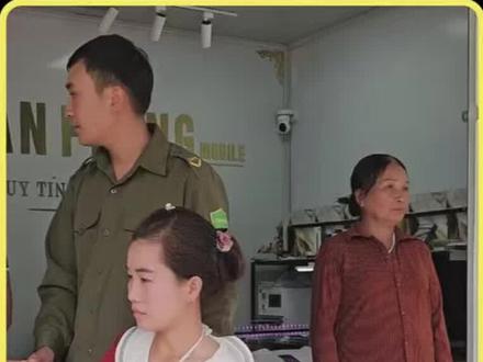 前女友小丽厚着脸皮住在啊成的家里,老太甚至想让她挽回啊成的心!#田园生活 #记录我的农村生活