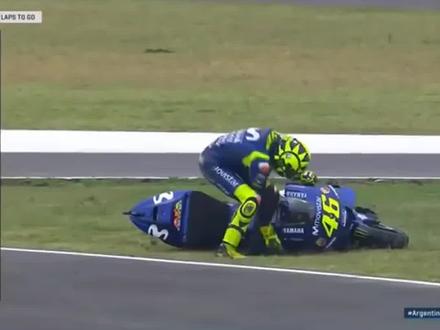 马奎斯弯道不慎别倒罗西,赛后亲自登门道歉!#马奎斯 #motogp #罗西