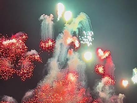 东风夜放花千树,更吹落、星如雨#广州#年初一#烟花#2026马年大吉 #珠江