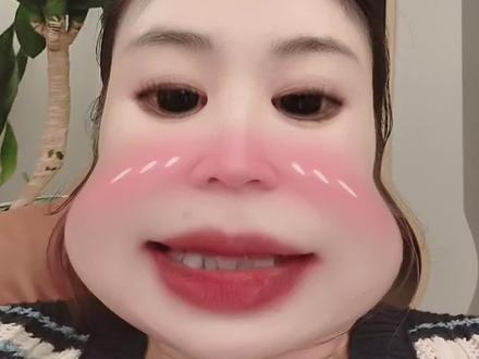 三年来第一次看他们518爱侬日的直播,没想到他们的东西都卖的那么贵。感到惊讶,明明小童得包才78块钱,你说小童我怎么能不爱你,怎么能不偏爱你#十个勤天518爱侬日 #十个勤天518购物节 #赵小童 #十个勤天 #十个勤天做大做强