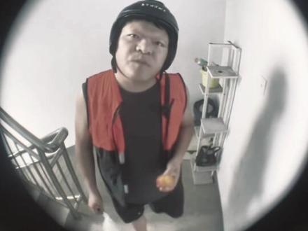 这门到底开不开#外卖小哥#迷惑行为#慈眉善目#大眼睛 #核善