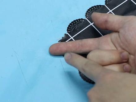 手上扎刺不用针挑,教你一个简单方法,小刺自己跑出来