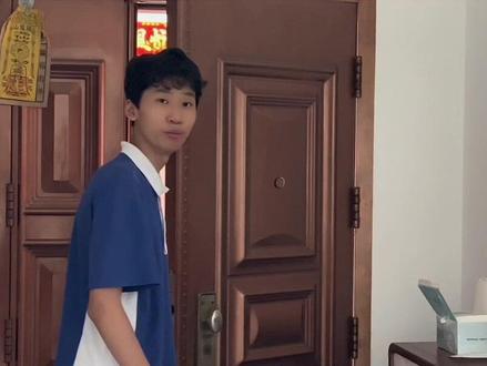 爸爸接儿子放学和跟
接女儿放学的区别#家有儿女 #抖音小助手