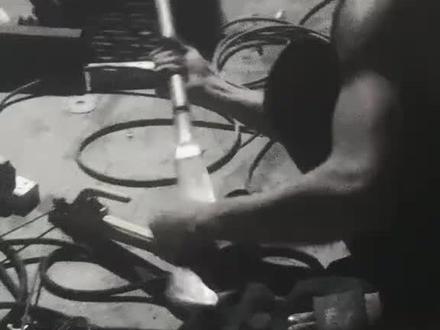 在越南精神小伙晚上都这么嚣张的吗,像极了2018年时候的我们。#越南 #越南精神小伙