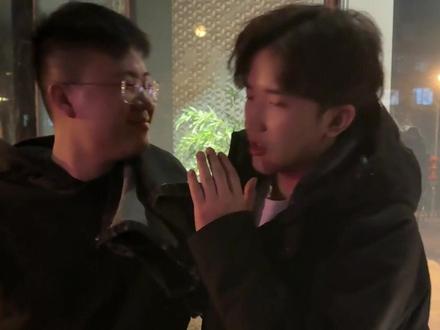 别人爷爷驻守总部 我爷爷搁家骂我 #我是泽龙 #毛巾少爷