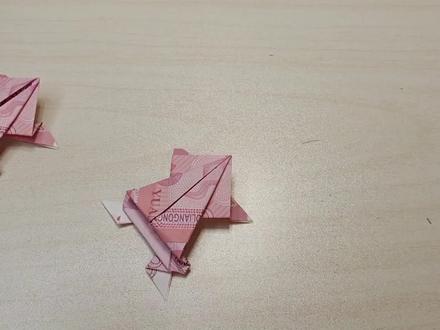 折纸小跳蛙,无聊的时候折只玩 #折纸教程 #小跳蛙