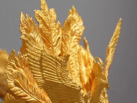 张凯毅发黄金凤冠被毁视频后掉粉超17万,现在仍在持续掉粉中