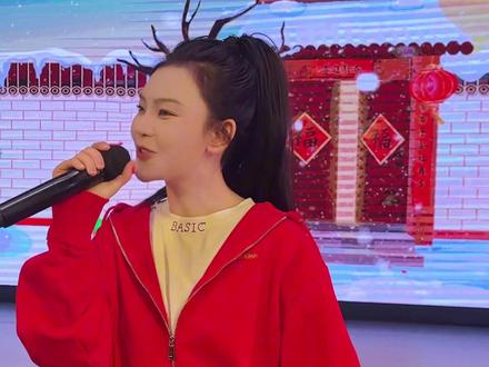 我开着大奔拉着心爱的玉芬