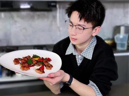 男人会做饭() 快艾特你身边的人来学这道好吃不胖人的火焰煎焗鸡做给你吃!@楠姐-徐楠楠(记录真实生活) #美食教程 #今天吃什么 #男人会做饭生活更浪漫 #会下厨的男人 #日常做饭