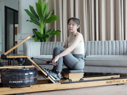 你真的会用划船机吗,来看看正确的方法是什么样的吧。#划船机 #健身器材 #马甲线 #漫画腿 #蜜桃臀