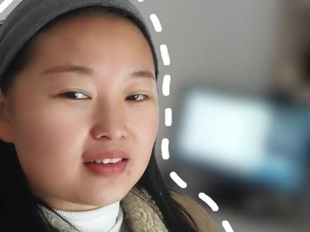 学会新方法一天就能剪十几条视频! 一定要先把文案朗读出来,加上一个白底素材,把时长拉到跟音频统一长度。右键新建复合##剪辑技巧片段,把每句话分割出来。然后全选素材,把音频分离出来,然后根据字幕填充对应的画面,这样就完成了粗剪。
完成粗剪后接下来就是精包装了,我推荐试一下智能包装,这样我们的效率更高一些。然后根据自己的审美把视频调整一下,这样一条完整的信息流就完成了。#剪辑 #剪辑教程 #剪辑视频 #剪辑技巧
