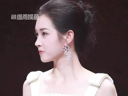 2026短剧一姐再就业大洗牌,郭宇欣纯爱赛道鲨疯,王格格跨界破圈,王瑾开实体店,唯独徐艺真走出最飒逆袭路#郭宇欣 #王格格 #余茵 #内容启发搜索 #影娱热点团
