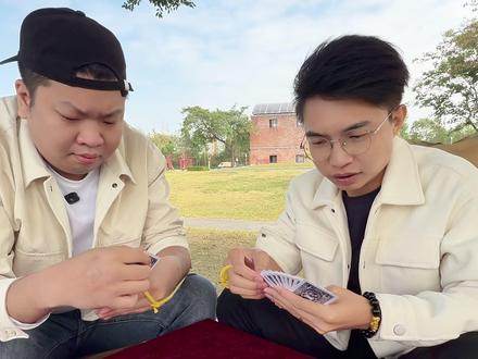 风里雨里,A梦唬牌等你 #唬牌 #搞笑 #解压 #娱乐 #热点