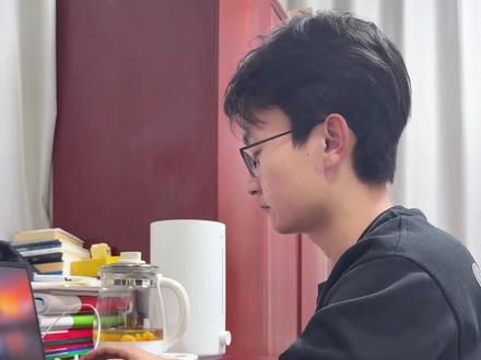 工作太忙来不及回复消息,可以试试豆包输入法#手机键盘 #实用小技巧 #豆包ai #豆包输入法