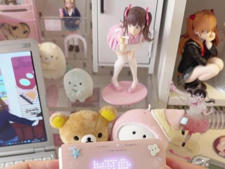 15年前的古早萌物翻盖小手机
#数码 #古早 #电子垃圾 #翻盖手机 #古早手机