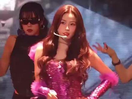 感觉人家伴舞跳得游刃有余#虞书欣生日会#伴舞