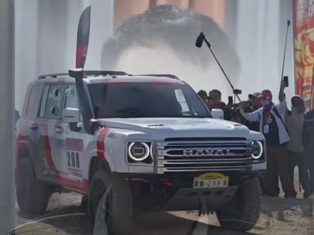 长城的超级跑车还有多久? 玩硬派越野的魏建军,还开真下赛道开了一把GT3跑车。你们说它能造好超级跑车吗?
#魏建军真的下赛道了
#魏建军的玩车哲学
#F1赛车 #厉害了我的车