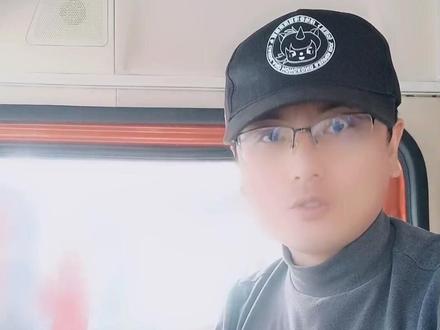 #司机 #卡车 #陕汽重卡#行车前的车辆检查 #车辆检查#储气筒防水 陕汽德龙车辆行车前的车辆检查及储气桶的放水方法