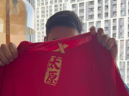 太原马拉松参赛包都有什么?
三个字:很特色。#太原马拉松 #马拉松