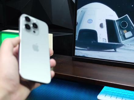 iPhone15Pro侧边操作按钮的正确使用方式,一键打开扫一扫。#iphone15#ios17