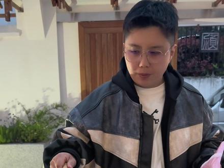 团建搞只烤全羊,配上辣糊糊,这不正是4月的打开方式?#超会玩派对 #超会玩计划#舌尖上的味道 #吃货日常