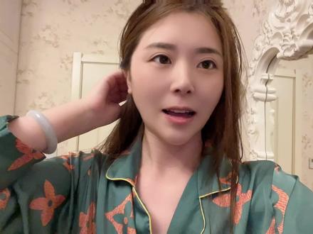 路妹赶早参加婚礼啥都忘带 路嫂喜姑姐迎接弟媳 第一视角看新娘子