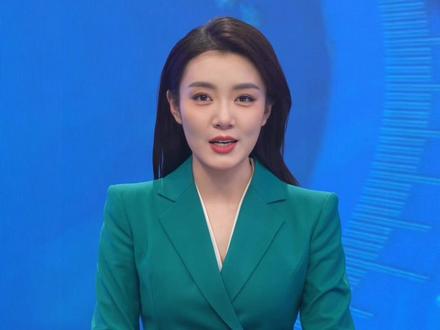 又能半夜起来“#偷菜 ”了!#QQ经典农场 官宣回归,同步登录QQ、微信,保留收菜、除草等玩法,还能捣乱曾在2009年爆火,让无数人定半夜闹钟只为偷菜。