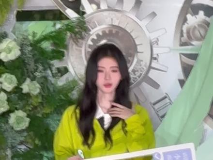 给鞠姐做万花开机逆应援vlog 一分四十秒手搓视频记录
什么完不完播率不管了
求蜜橘闺蜜来守护❤️
#鞠婧祎 #鞠婧祎万花世界 #鞠婧祎苏绿夏 #鞠婧祎应援 #横店湾餐厅